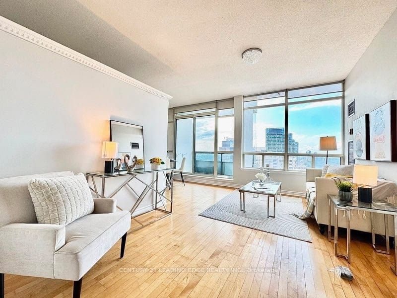 7 Bishop Avenue 2408, Toronto, ON M2M 4J4 4