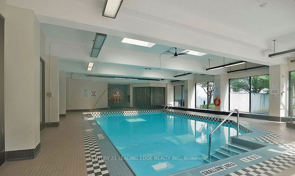 7 Bishop Avenue 2408, Toronto, ON M2M 4J4 10