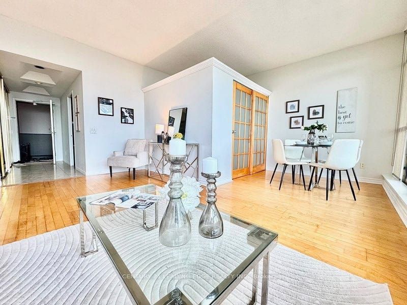 7 Bishop Avenue 2408, Toronto, ON M2M 4J4 8