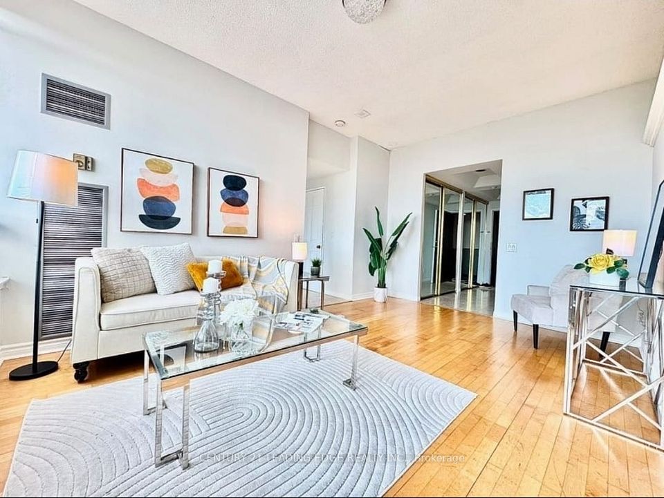7 Bishop Avenue 2408, Toronto, ON M2M 4J4 2