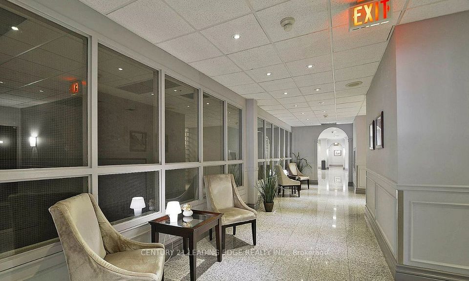 7 Bishop Avenue 2408, Toronto, ON M2M 4J4 13
