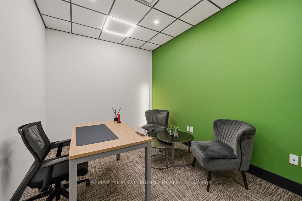 5255 Yonge Street 201-15, Toronto, ON M2N 6P4 3