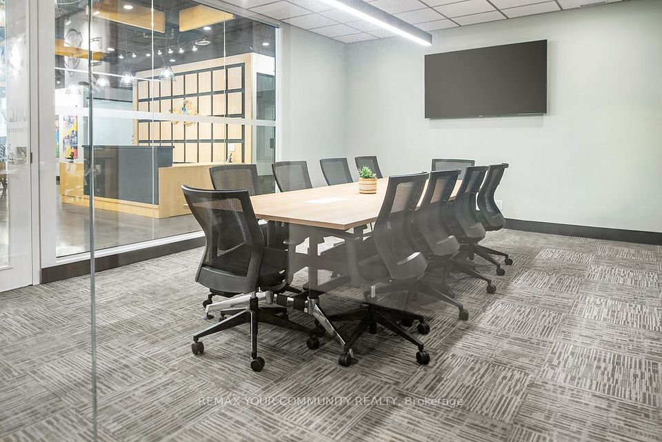 5255 Yonge Street 201-15, Toronto, ON M2N 6P4 4
