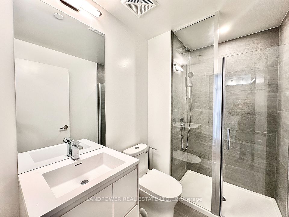1 Quarrington Lane 1818, Toronto, ON M3C 0S4 8