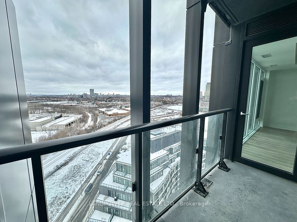 1 Quarrington Lane 1818, Toronto, ON M3C 0S4 11