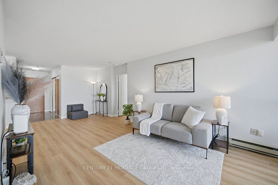 10 Torresdale Avenue 910, Toronto, ON M2R 3V8 8