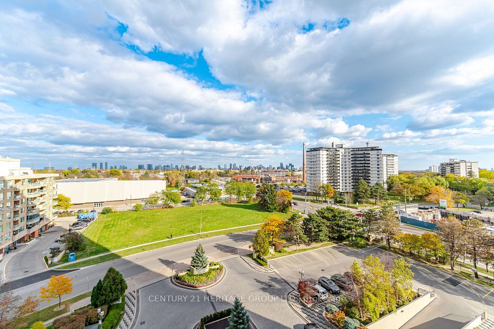 10 Torresdale Avenue 910, Toronto, ON M2R 3V8 21