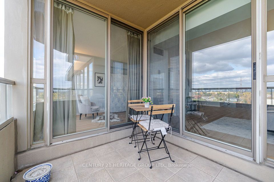 10 Torresdale Avenue 910, Toronto, ON M2R 3V8 19