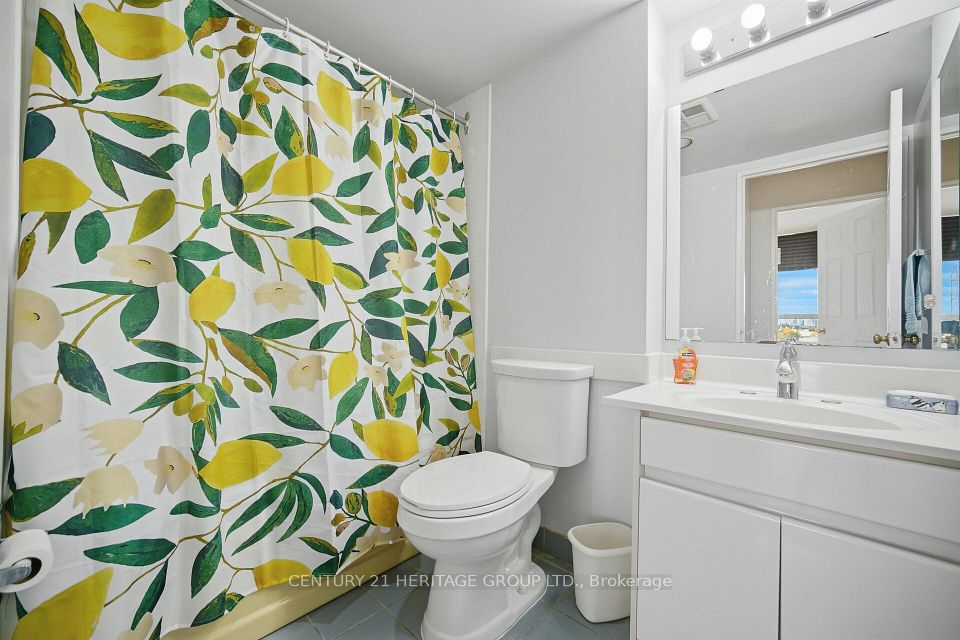 10 Torresdale Avenue 910, Toronto, ON M2R 3V8 18
