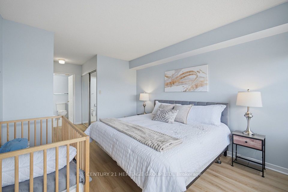 10 Torresdale Avenue 910, Toronto, ON M2R 3V8 13