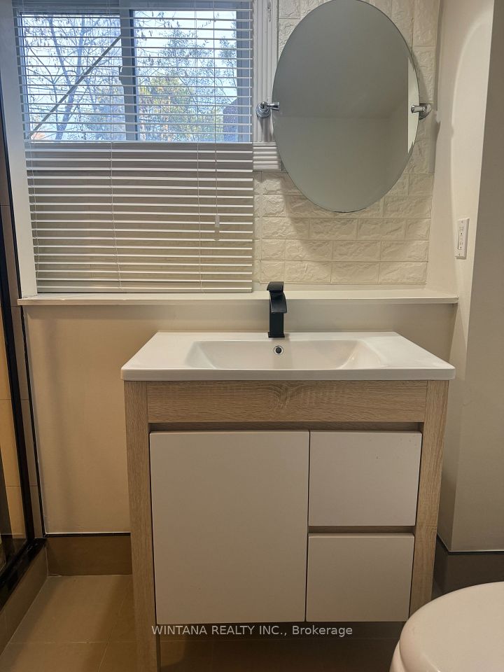 29 Whitman Street 3, Toronto, ON M2M 3Y5 9