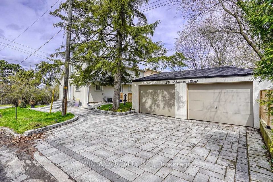 29 Whitman Street 3, Toronto, ON M2M 3Y5 11