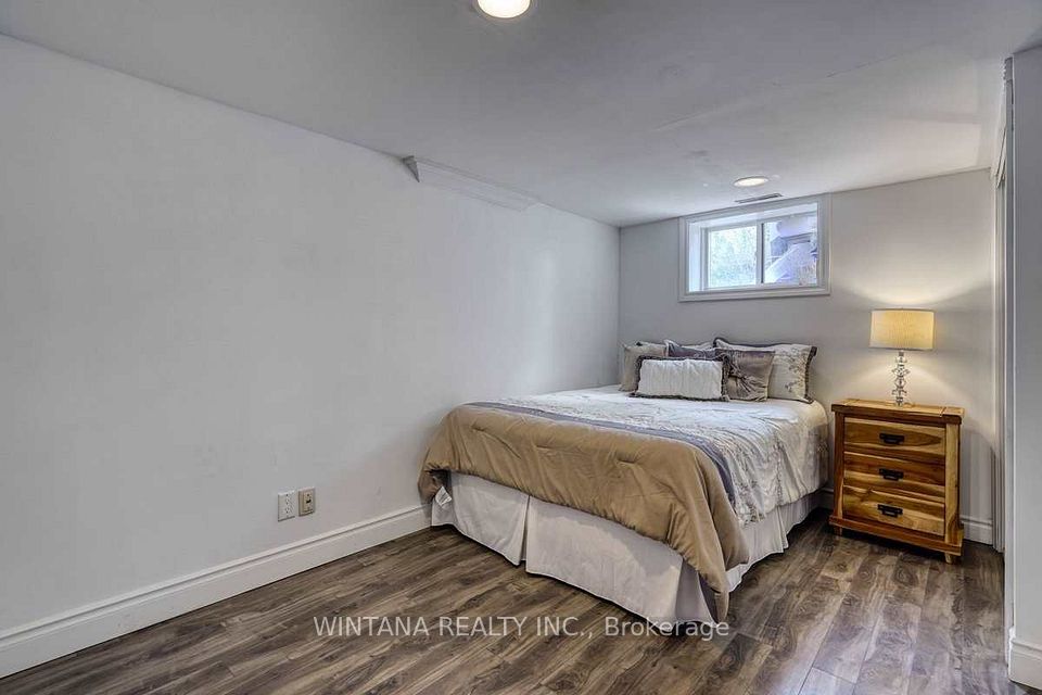 29 Whitman Street 3, Toronto, ON M2M 3Y5 2