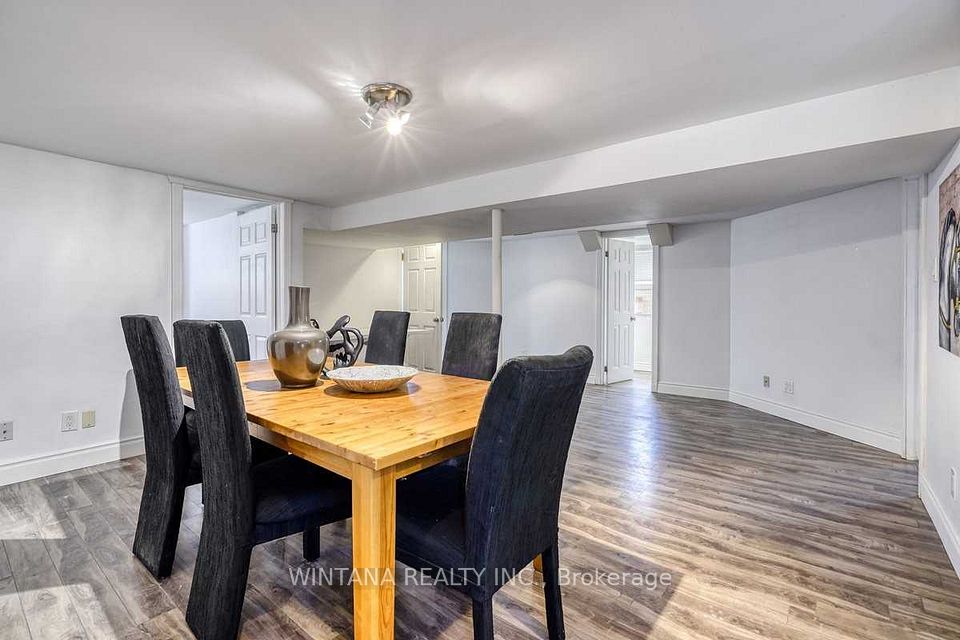 29 Whitman Street 3, Toronto, ON M2M 3Y5 4