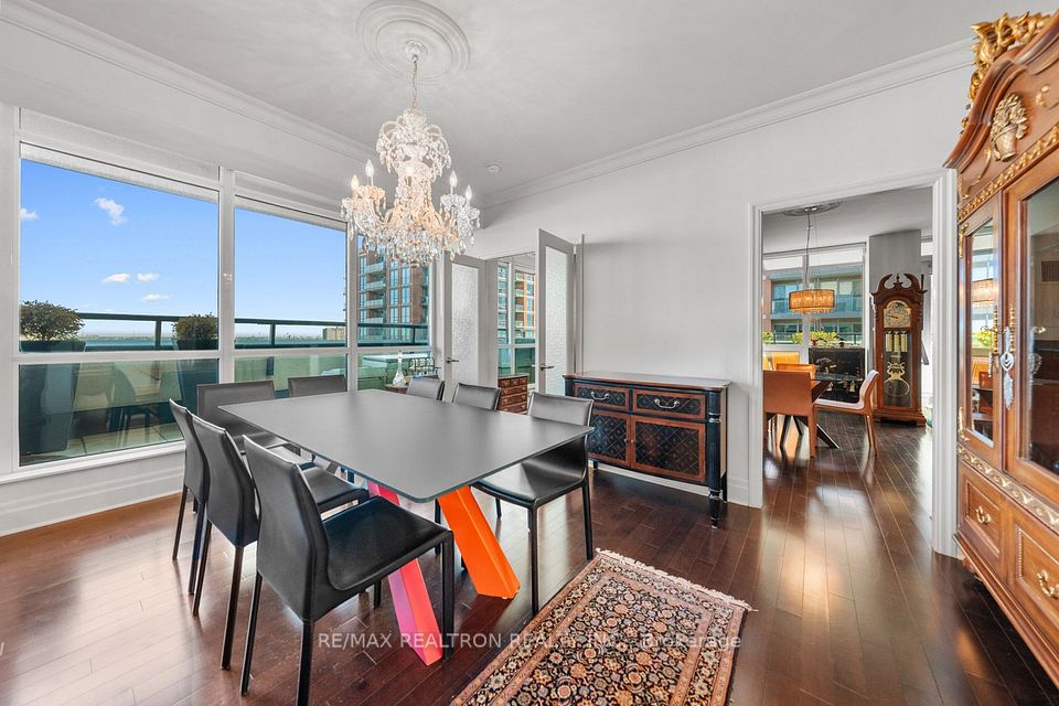 525 Wilson Avenue 1108, Toronto, ON M3H 0A7 7