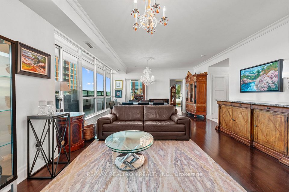 525 Wilson Avenue 1108, Toronto, ON M3H 0A7 5