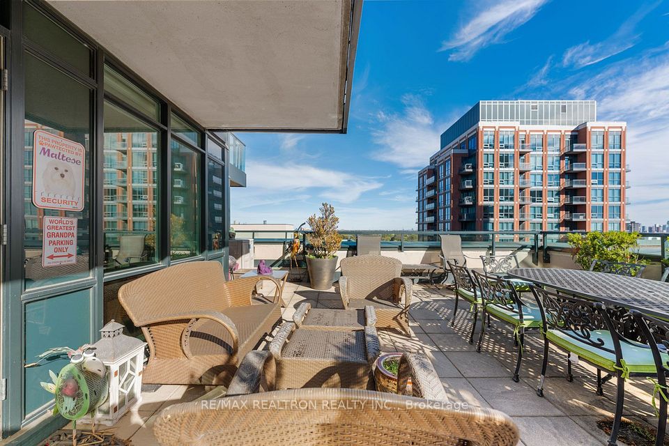 525 Wilson Avenue 1108, Toronto, ON M3H 0A7 25