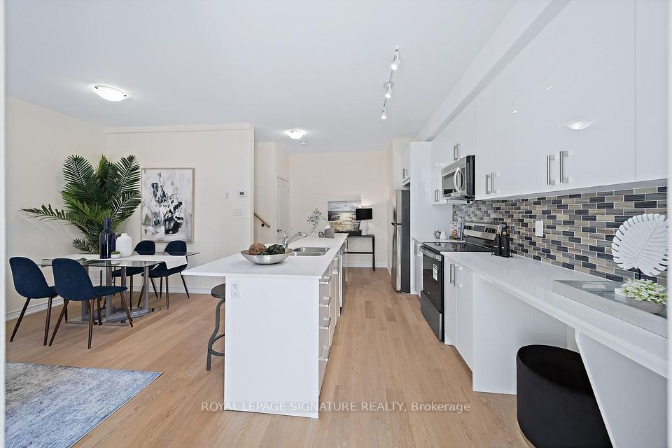 30 Curlew Drive 42, Toronto, ON M3A 0A8 4