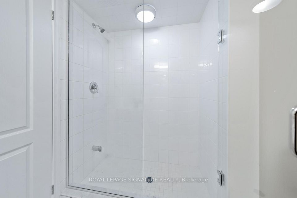 30 Curlew Drive 42, Toronto, ON M3A 0A8 18