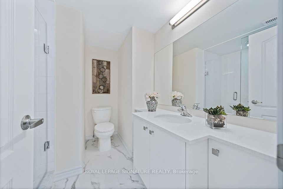 30 Curlew Drive 42, Toronto, ON M3A 0A8 17