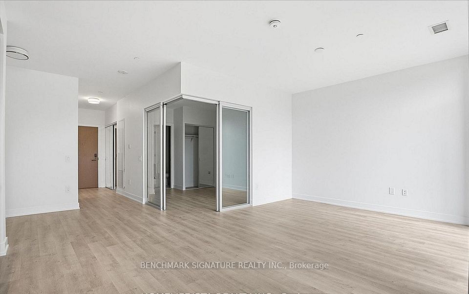 30 Inn On The Park Drive 206, Toronto, ON M3C 0P7 16