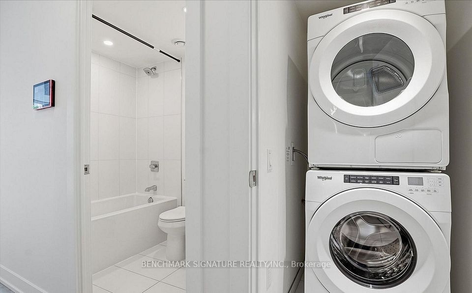 30 Inn On The Park Drive 206, Toronto, ON M3C 0P7 8