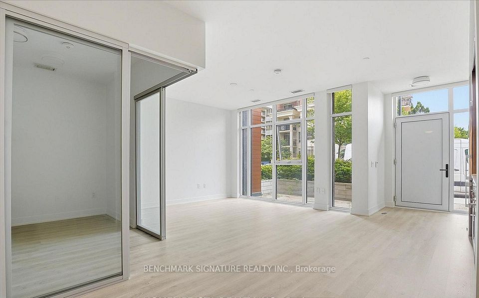 30 Inn On The Park Drive 206, Toronto, ON M3C 0P7 7