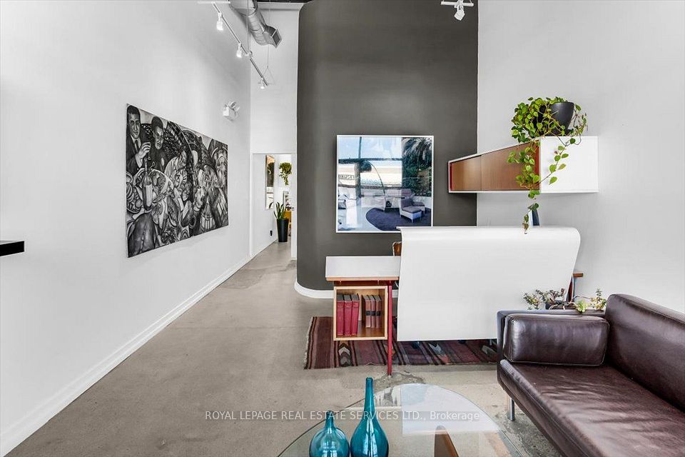 10 Mallard Road C103, Toronto, ON M3B 0A7 7