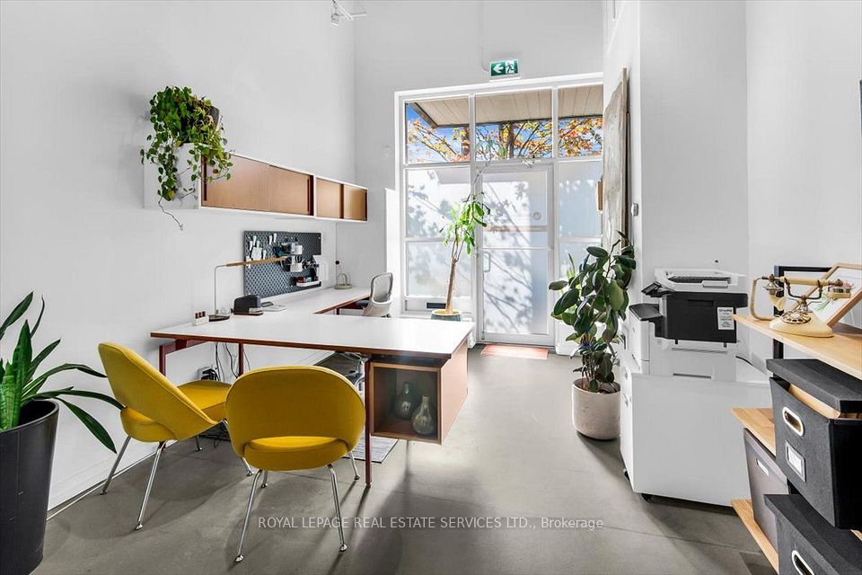 10 Mallard Road C103, Toronto, ON M3B 0A7 11