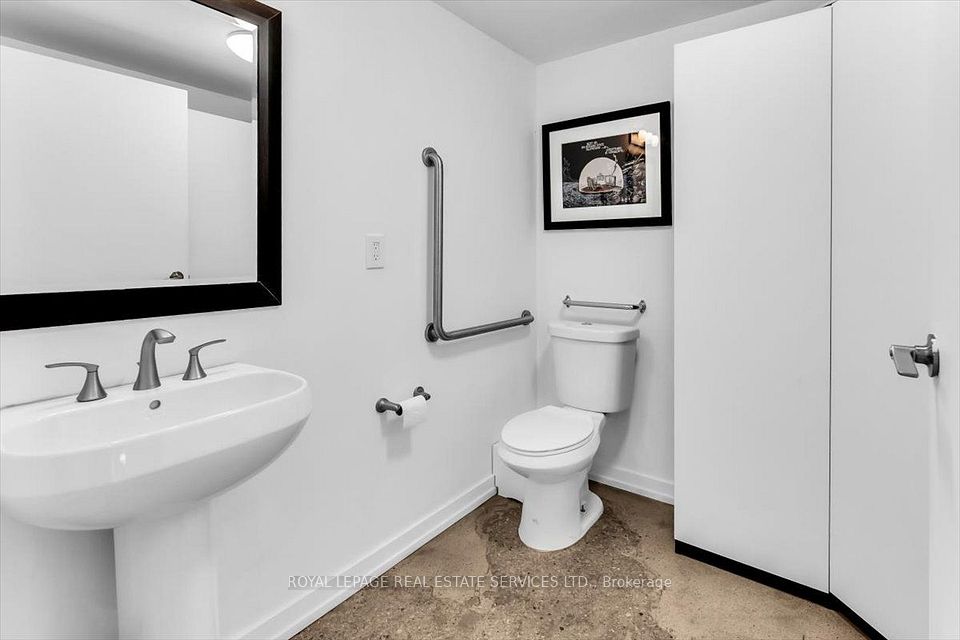 10 Mallard Road C103, Toronto, ON M3B 0A7 15