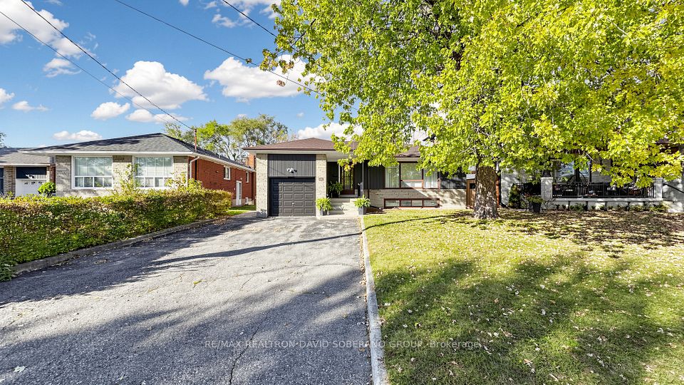 108 Kennard Avenue, Toronto, ON M3H 4M4 2