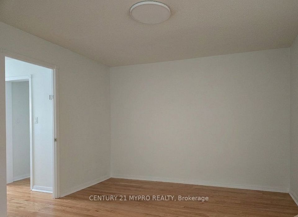 221 Grandview Way, Toronto, ON M2N 6V3 21
