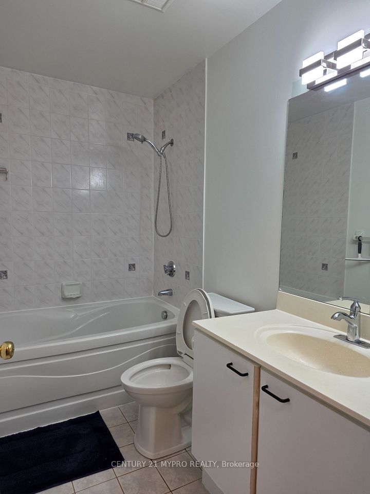 221 Grandview Way, Toronto, ON M2N 6V3 20