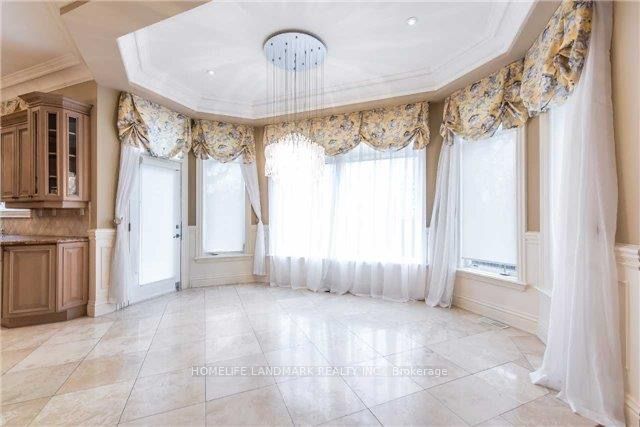 377 Hollywood Avenue, Toronto, ON M2N 3L3 6