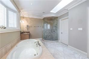377 Hollywood Avenue, Toronto, ON M2N 3L3 9