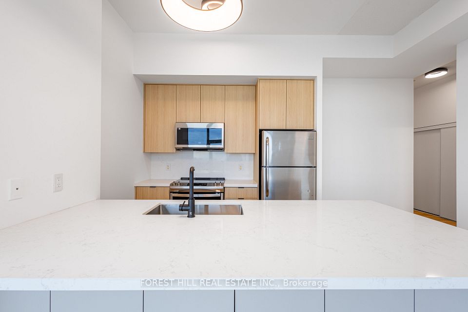 70 Forest Manor Road 3506, Toronto, ON M2J 0A9 9