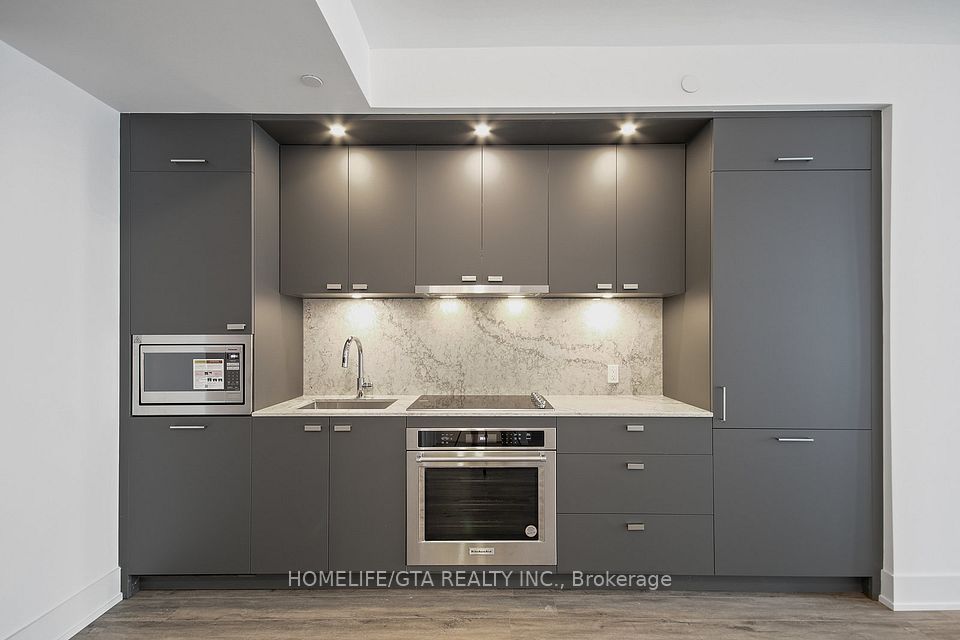 10 Inn On The Park Drive 307, Toronto, ON M3C 0P9 4