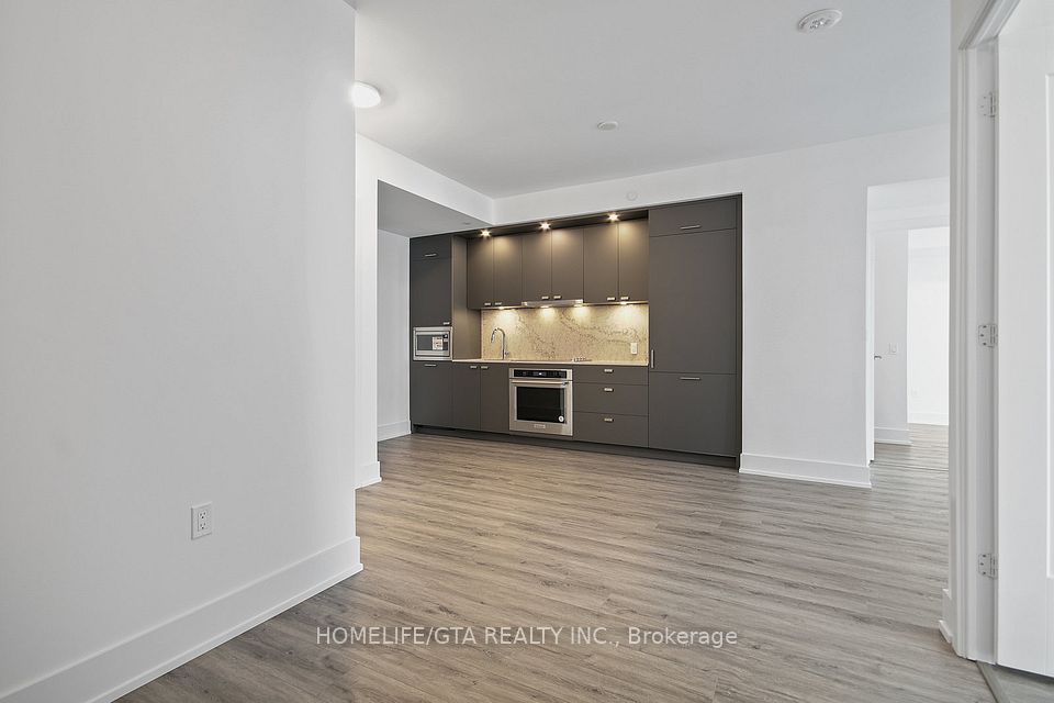 10 Inn On The Park Drive 307, Toronto, ON M3C 0P9 13