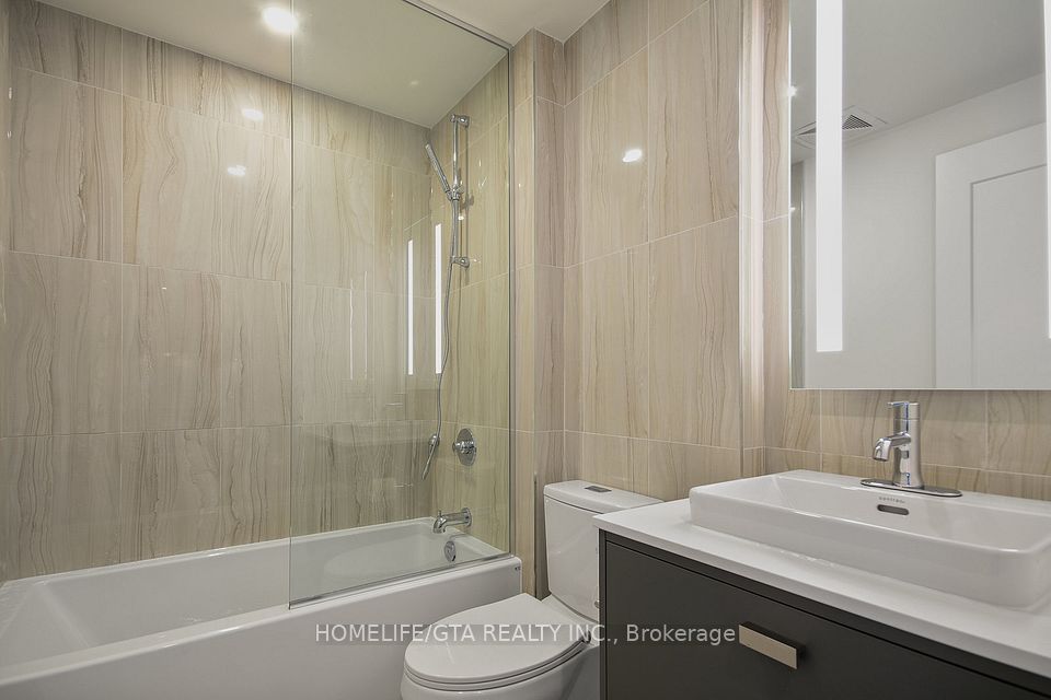 10 Inn On The Park Drive 307, Toronto, ON M3C 0P9 5