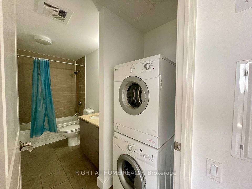 23 Sheppard Avenue E 2608, Toronto, ON M2N 0C8 7