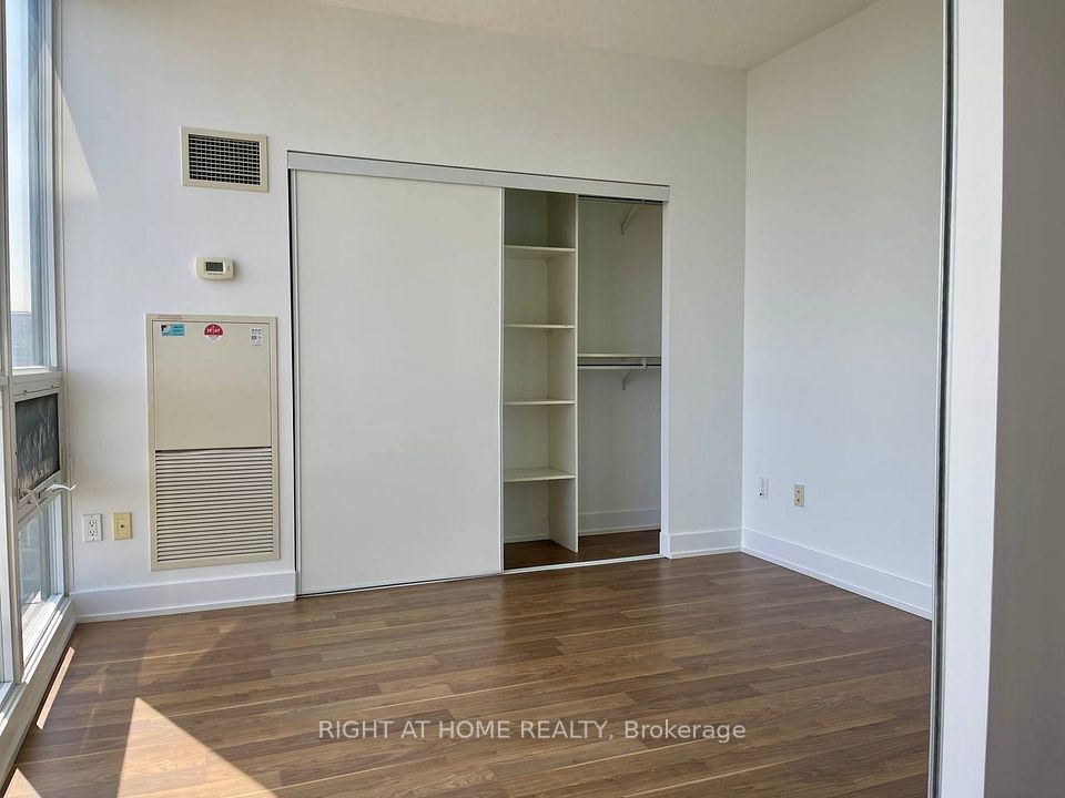 23 Sheppard Avenue E 2608, Toronto, ON M2N 0C8 5