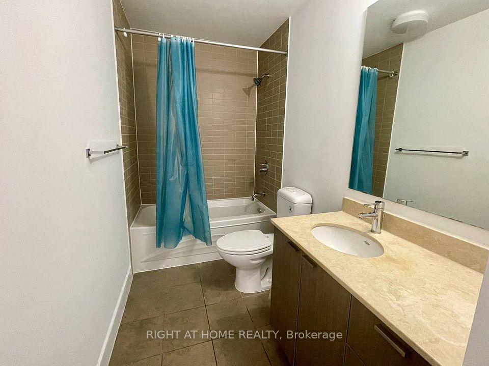 23 Sheppard Avenue E 2608, Toronto, ON M2N 0C8 6