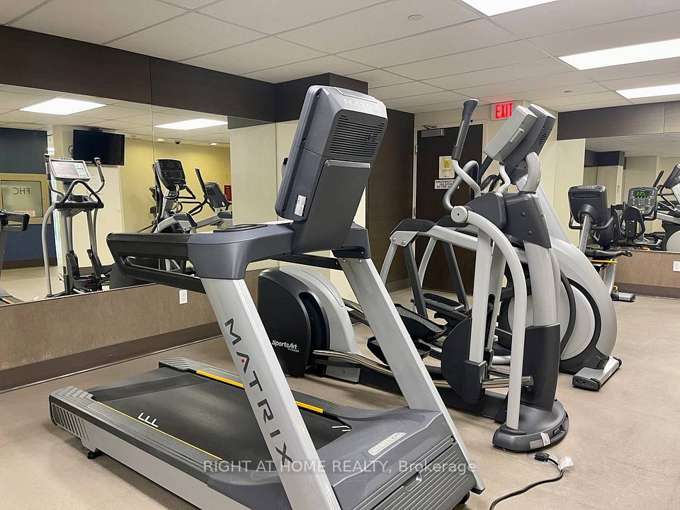 23 Sheppard Avenue E 2608, Toronto, ON M2N 0C8 14