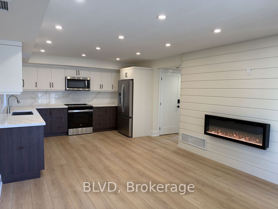 76 Burndale Avenue 4, Toronto, ON M2N 1S7 3