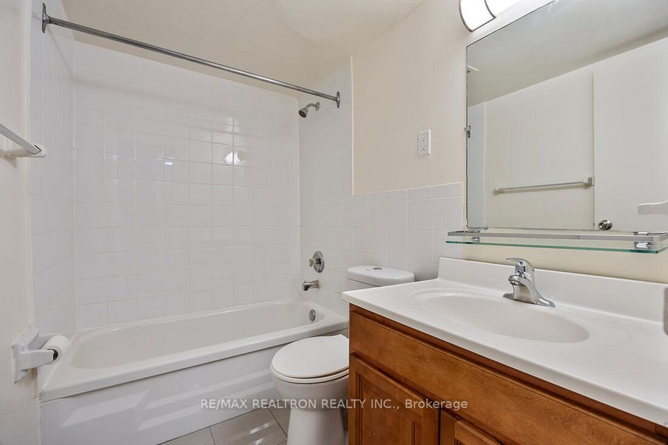 2775 Don Mills Road 704, Toronto, ON M2J 3B5 7