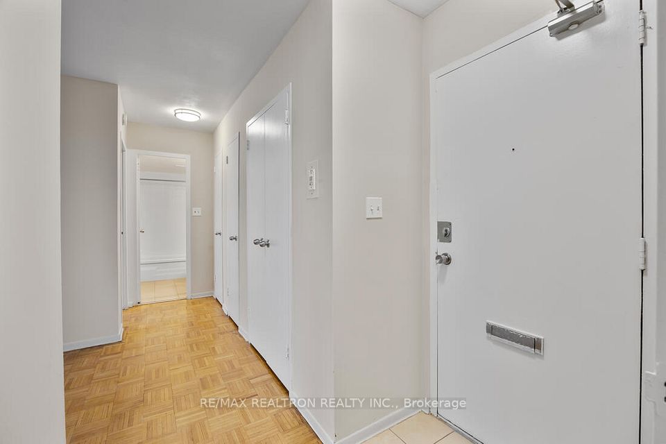 2775 Don Mills Road 704, Toronto, ON M2J 3B5 5