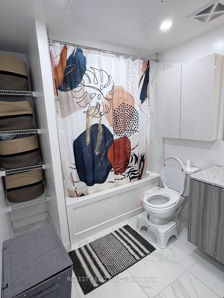 31 Tippett Road 547, Toronto, ON M3H 0C8 20