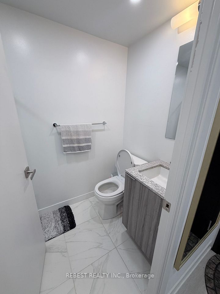 31 Tippett Road 547, Toronto, ON M3H 0C8 18