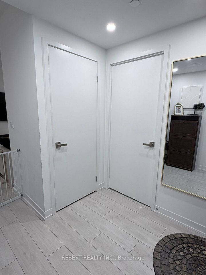 31 Tippett Road 547, Toronto, ON M3H 0C8 4