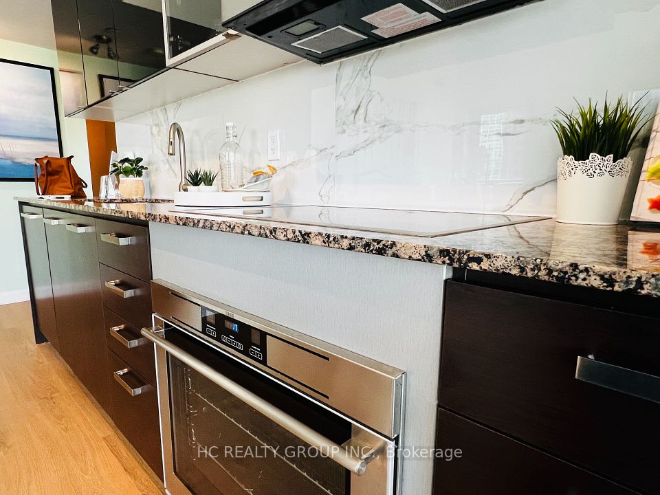 5168 Yonge Street 1712, Toronto, ON M2N 5P6 16